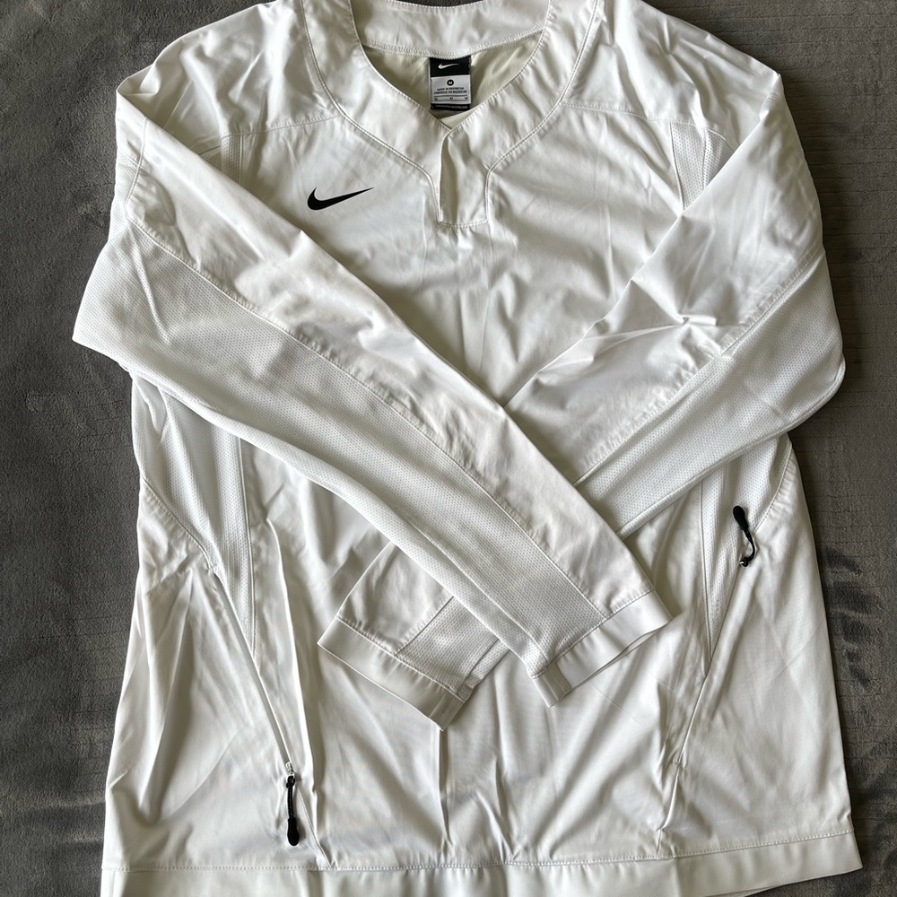 Nike White Long Sleeve Pullover